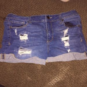 Ripped jeans shorts